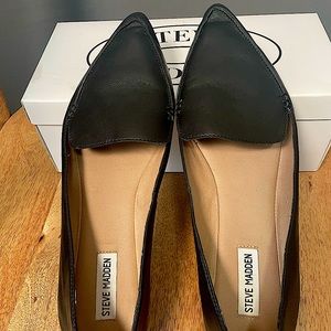 Steve Madden Feather black leather flats